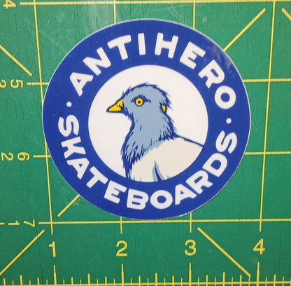 STICKER 3.5" ANTI-HERO PIGEON ROUND