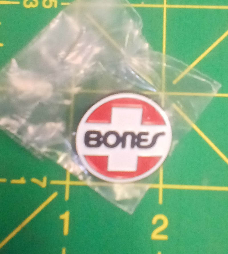 PIN BONES OG SWISS CIRCLE LAPEL PIN