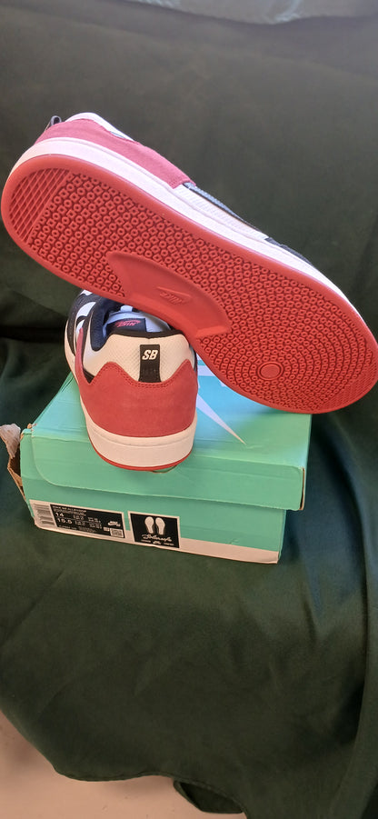 SHOES NIKE SB SIZE 14 MENS ALLEYOOP WHITE/BLACK/RED