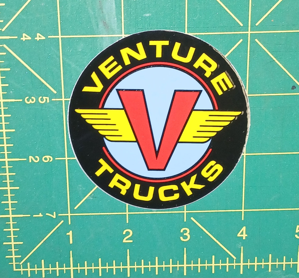 STICKER 3" VENTURE WINGS ROUND