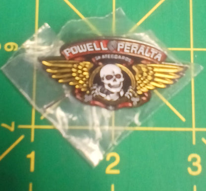 PIN POWELL WINGED RIPPER RED/METALLIC GOLD LAPEL PIN