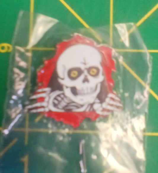 PIN POWELL RIPPER GLOW IN THE DARK LAPEL PIN